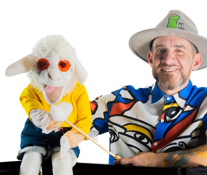 Mr. Leos Puppet Show