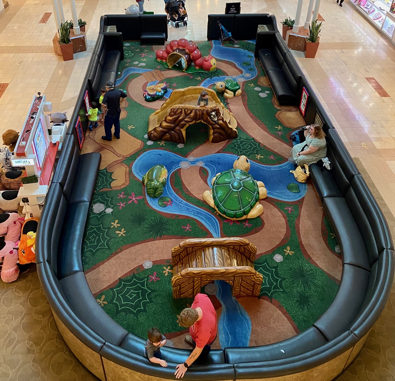 mall playarea woodlandsmommy