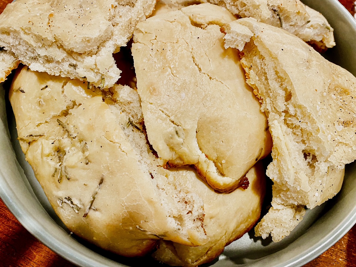 pasta salad bread